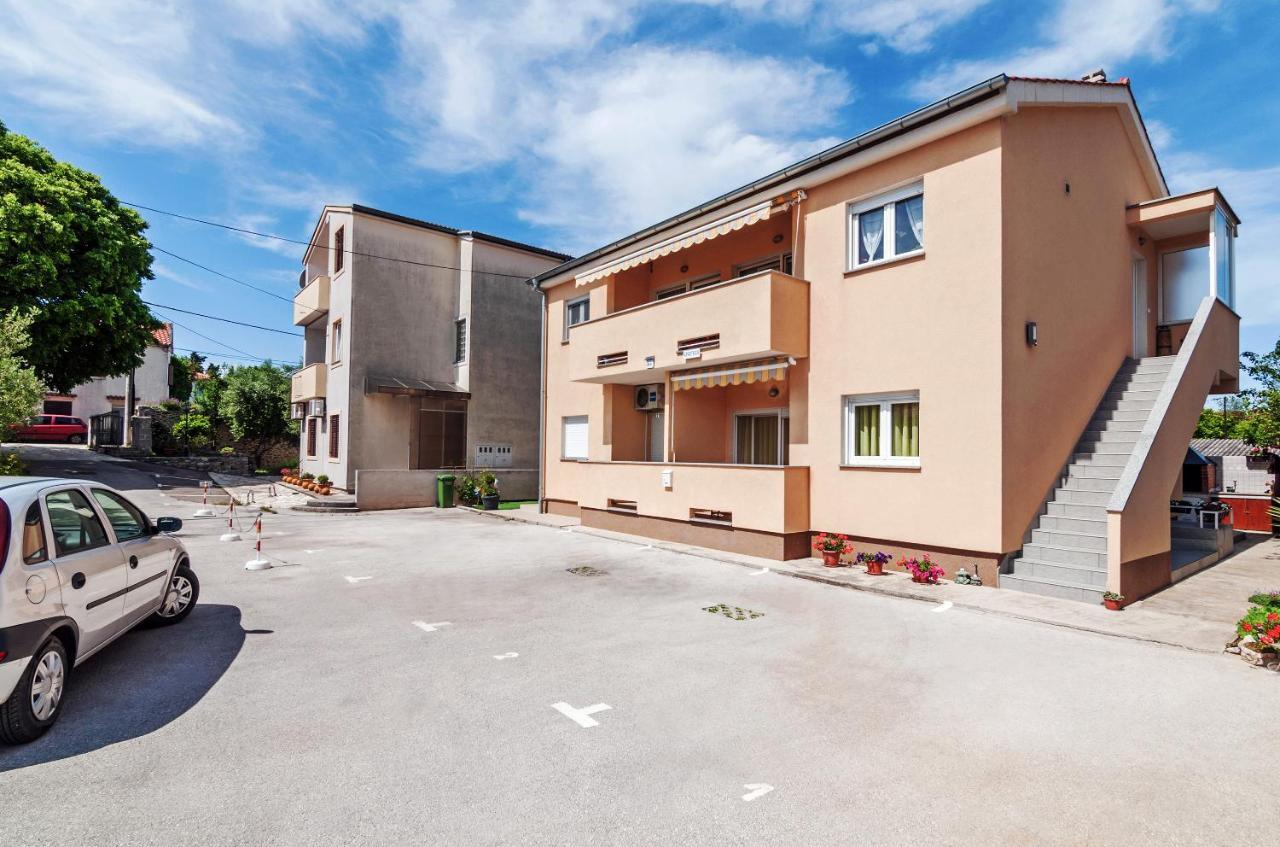 Apartment Marelja - Private Parking And Balcony Zadar Ngoại thất bức ảnh