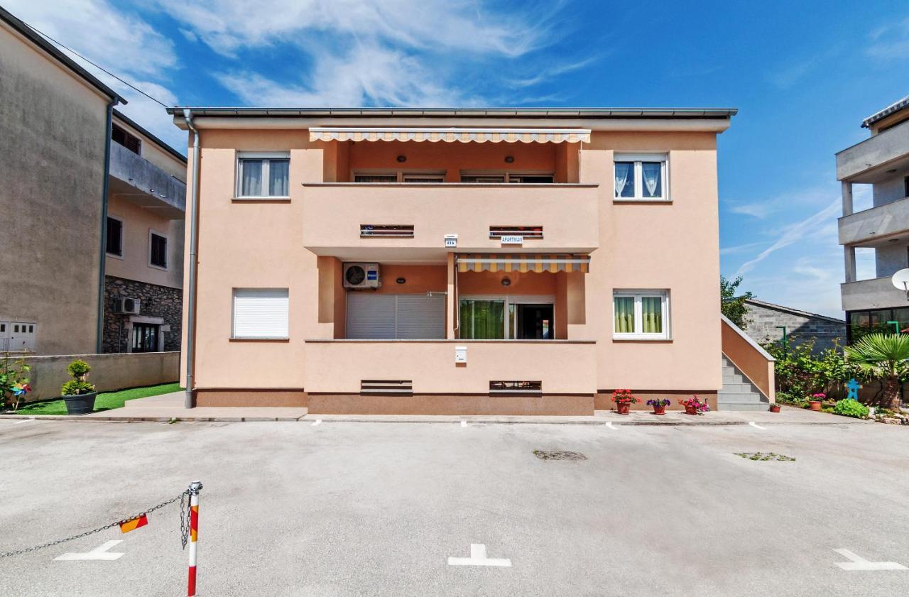 Apartment Marelja - Private Parking And Balcony Zadar Ngoại thất bức ảnh
