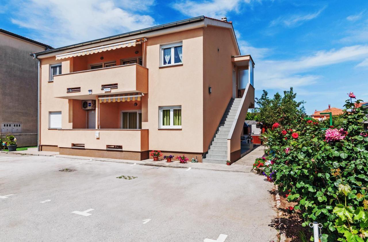 Apartment Marelja - Private Parking And Balcony Zadar Ngoại thất bức ảnh